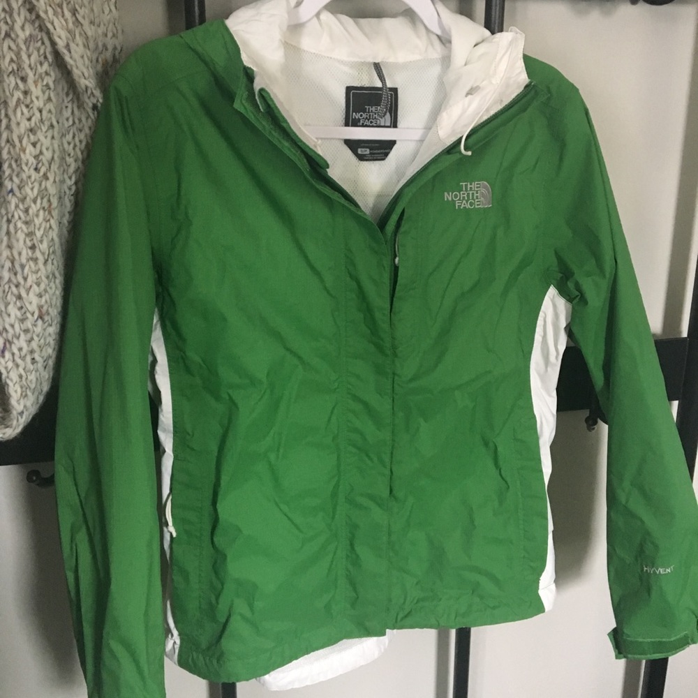 ❌ SOLD❌ The North Face rain jacket